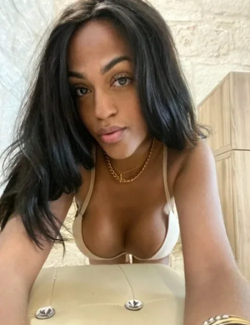 Keishla photo 19, european, athletic, black hair, 176 cm, 61 kg, Medium bust, Hong Kong