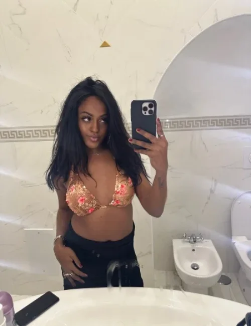 Keishla photo 3, european, athletic, black hair, 176 cm, 61 kg, Medium bust, Hong Kong