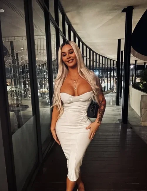 Kelsey photo 56, european, curvy, blonde hair, 170 cm, 77 kg, Large bust, Hong Kong