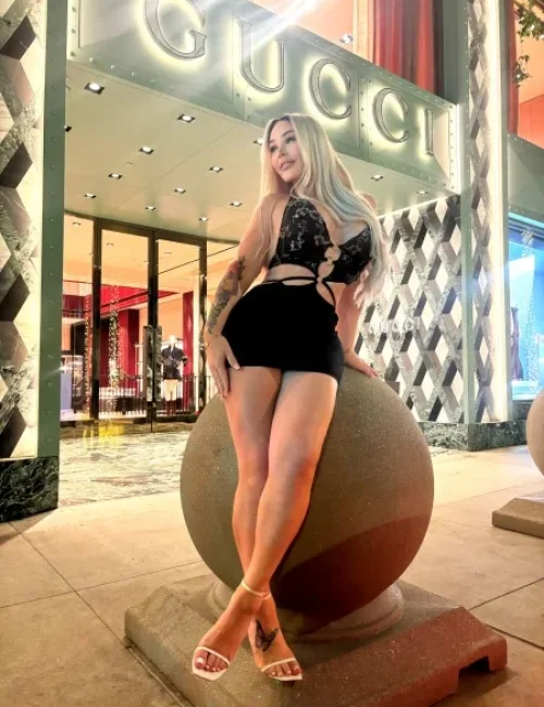 Kelsey photo 77, european, curvy, blonde hair, 170 cm, 77 kg, Large bust, Hong Kong