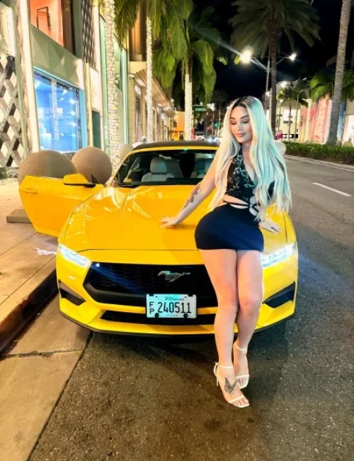 Kelsey photo 78, european, curvy, blonde hair, 170 cm, 77 kg, Large bust, Hong Kong
