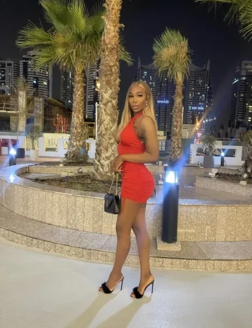Candy Mira photo 35, ebony, athletic, blonde hair, 182 cm, 72 kg, Large bust, Hong Kong