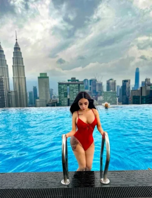 Amara Lina photo 13, asian, average, black hair, 164 cm, 61 kg, Medium bust, Hong Kong
