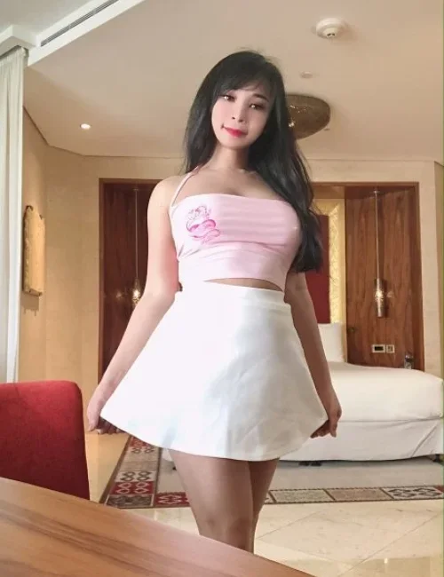Salma photo 16, asian, petite, brunette, 152 cm, 45 kg, Medium bust, Hong Kong