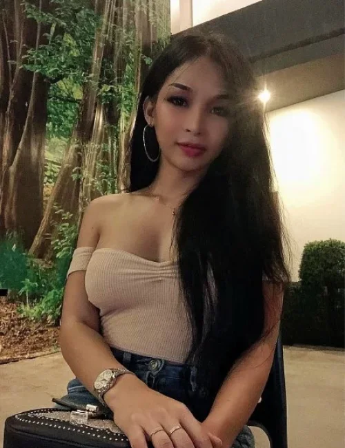 Salma photo 19, asian, petite, brunette, 152 cm, 45 kg, Medium bust, Hong Kong