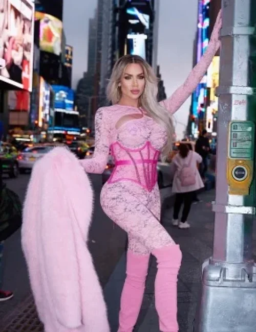 Monika photo 5, european, average, blonde hair, 178 cm, 70 kg, Medium bust, Hong Kong