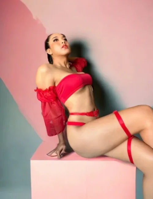 Susie photo 4, asian, athletic, black hair, 170 cm, 54 kg, Medium bust, Hong Kong