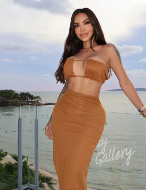 Yanin photo 16, asian, curvy, brunette, 167 cm, 70 kg, Large bust, Hong Kong