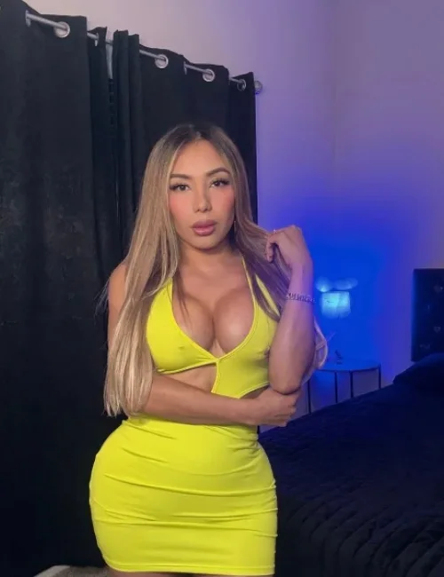 Iris Mira photo 1, asian, curvy, blonde hair, 161 cm, 72 kg, Large bust, Hong Kong