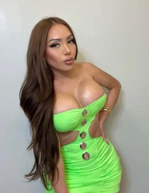 Iris Mira photo 6, asian, curvy, blonde hair, 161 cm, 72 kg, Large bust, Hong Kong