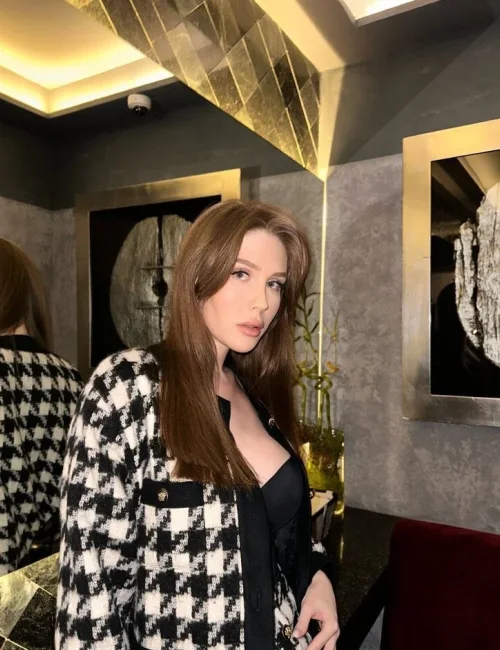 Kseniya photo 16, european, slim, brunette, 178 cm, 58 kg, Medium bust, Hong Kong