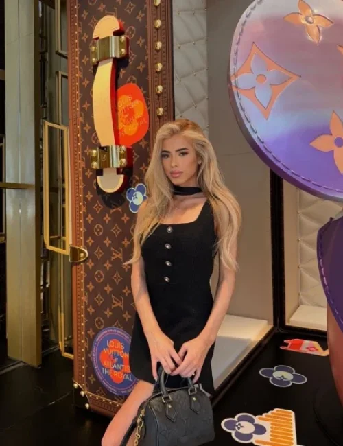 Angell photo 5, asian, petite, blonde hair, 161 cm, 52 kg, Small bust, Hong Kong