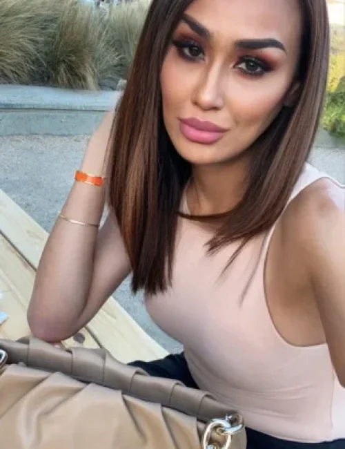 Vera Lina photo 17, asian, curvy, brunette, 170 cm, 74 kg, Small bust, Hong Kong