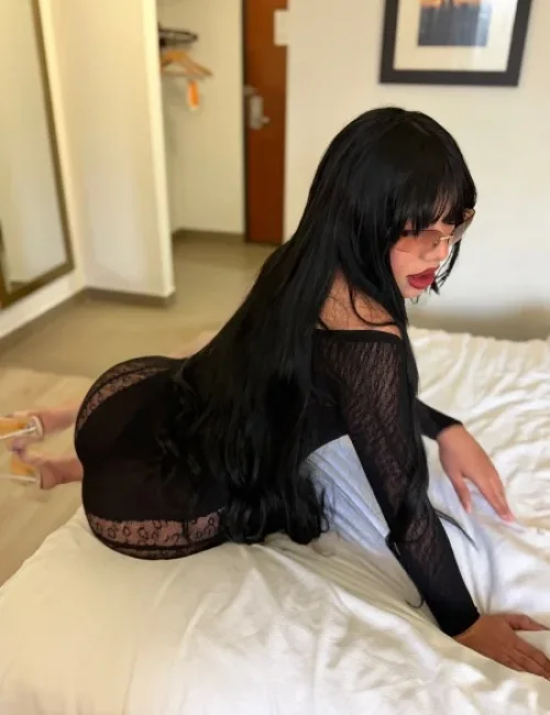 Manuela photo 8, asian, busty, black hair, 164 cm, 79 kg, Large bust, Hong Kong