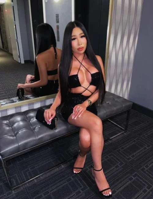 Chrissy photo 23, asian, average, black hair, 161 cm, 63 kg, Large bust, Hong Kong