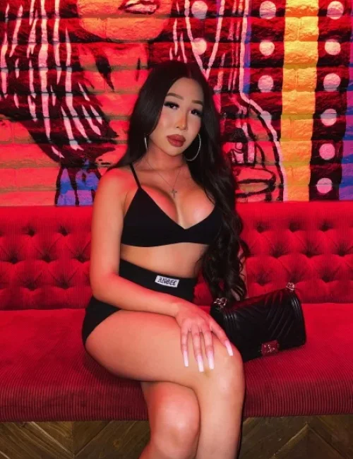 Chrissy photo 26, asian, average, black hair, 161 cm, 63 kg, Large bust, Hong Kong