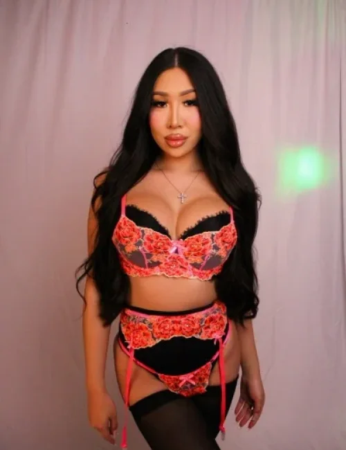 Chrissy photo 7, asian, average, black hair, 161 cm, 63 kg, Large bust, Hong Kong