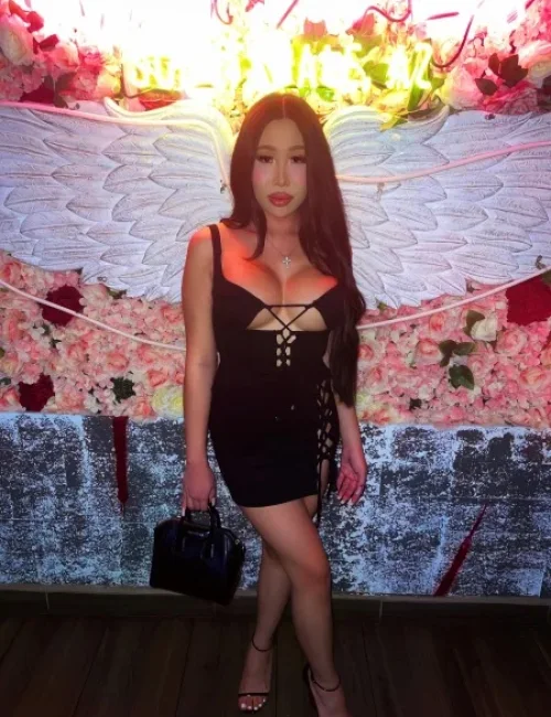 Chrissy photo 9, asian, average, black hair, 161 cm, 63 kg, Large bust, Hong Kong