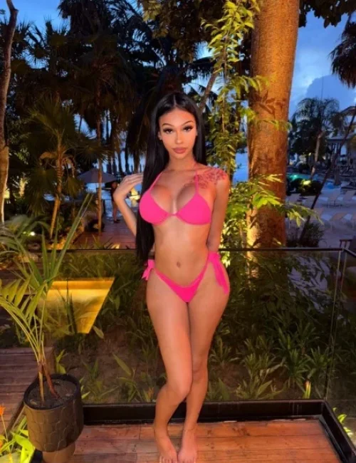 Jasmine photo 12, european, average, black hair, 167 cm, 63 kg, Large bust, Hong Kong