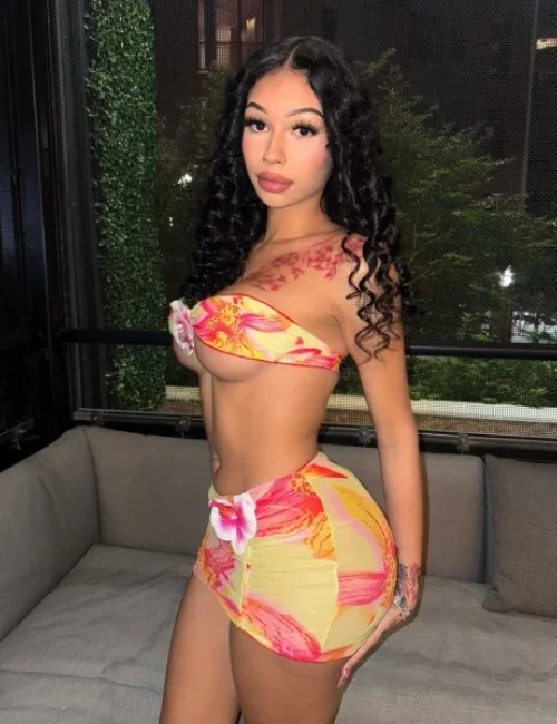 Jasmine photo 13, european, average, black hair, 167 cm, 63 kg, Large bust, Hong Kong