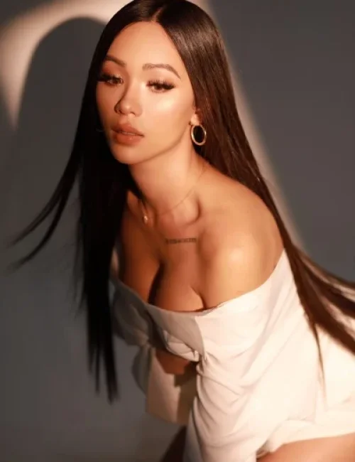 Emilia photo 15, asian, slim, black hair, 161 cm, 47 kg, Small bust, Hong Kong