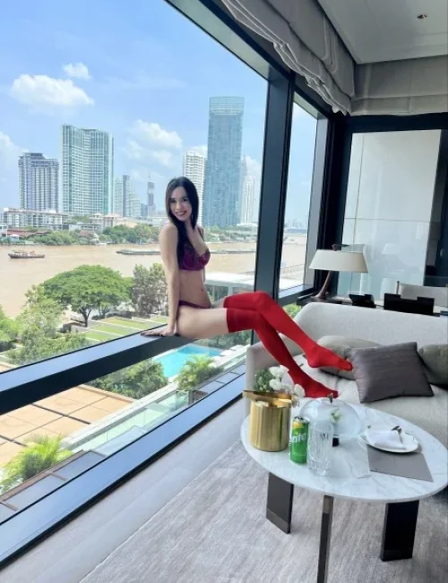Paris photo 13, asian, athletic, brunette, 170 cm, 56 kg, Small bust, Hong Kong