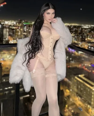 Bonita photo 1, ebony, average, brunette, 176 cm, 70 kg, Large bust, Hong Kong