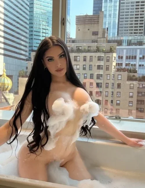 Bonita photo 35, ebony, average, brunette, 176 cm, 70 kg, Large bust, Hong Kong