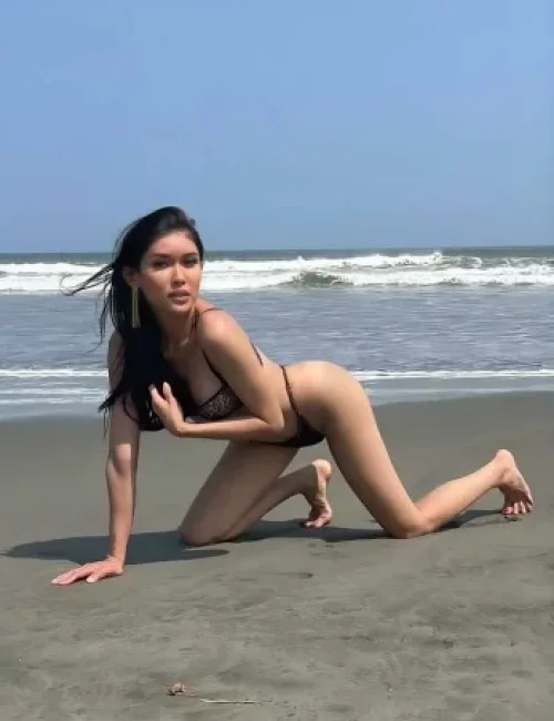 Georgina photo 38, asian, average, brunette, 164 cm, 61 kg, Small bust, Hong Kong