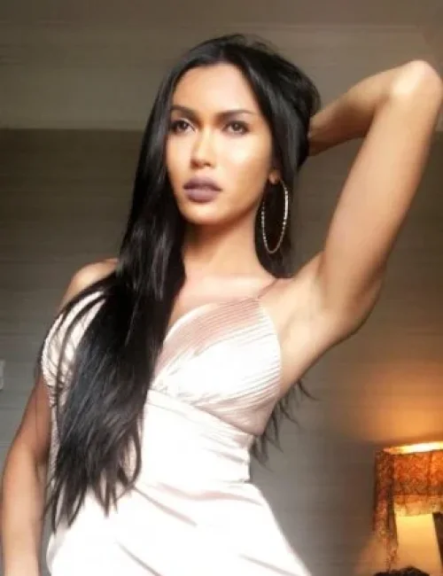 Georgina photo 73, asian, average, brunette, 164 cm, 61 kg, Small bust, Hong Kong