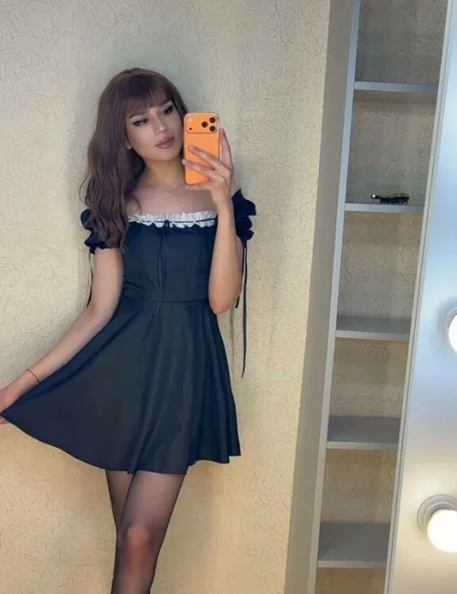 Aisha Mira photo 4, asian, slim, brunette, 175 cm, 50 kg, Small bust, Hong Kong