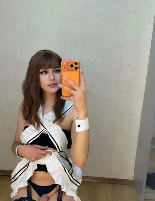 Aisha Mira photo 5, asian, slim, brunette, 175 cm, 50 kg, Small bust, Hong Kong