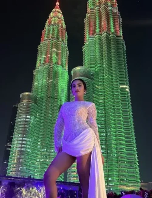 Katharzyna photo 11, asian, athletic, black hair, 164 cm, 58 kg, Medium bust, Hong Kong