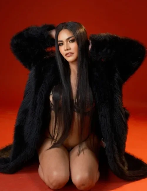 Katharzyna photo 3, asian, athletic, black hair, 164 cm, 58 kg, Medium bust, Hong Kong