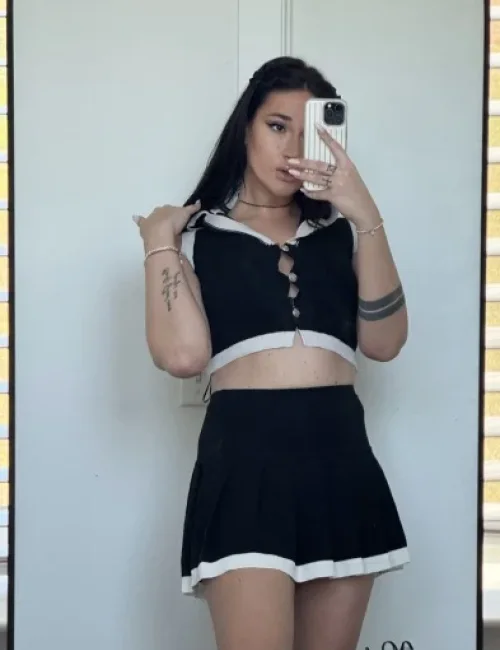 Casey photo 4, european, athletic, black hair, 178 cm, 61 kg, Small bust, Hong Kong