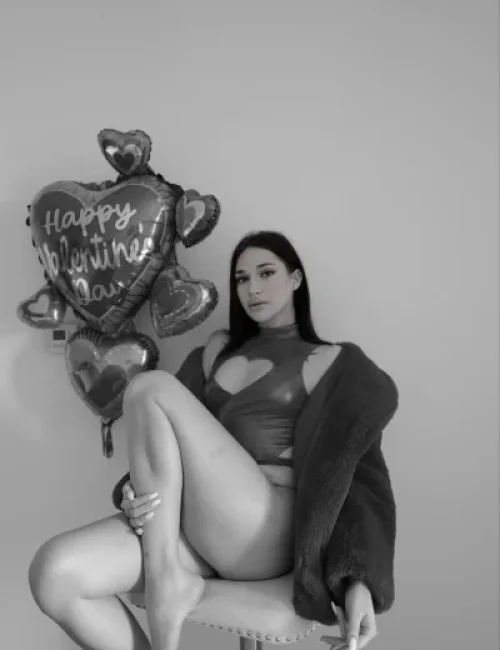 Casey photo 5, european, athletic, black hair, 178 cm, 61 kg, Small bust, Hong Kong