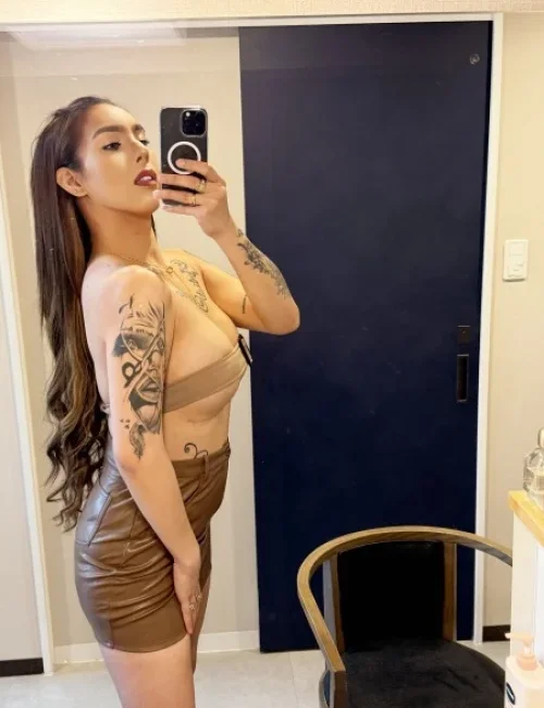 Ishna photo 7, asian, curvy, brunette, 167 cm, 77 kg, Medium bust, Hong Kong