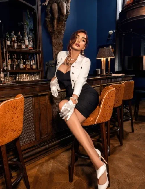 Dulce photo 4, asian, average, red hair, 170 cm, 70 kg, Large bust, Hong Kong