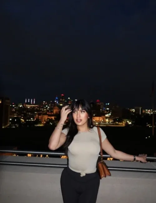 Patricia photo 4, asian, athletic, black hair, 155 cm, 52 kg, Large bust, Hong Kong