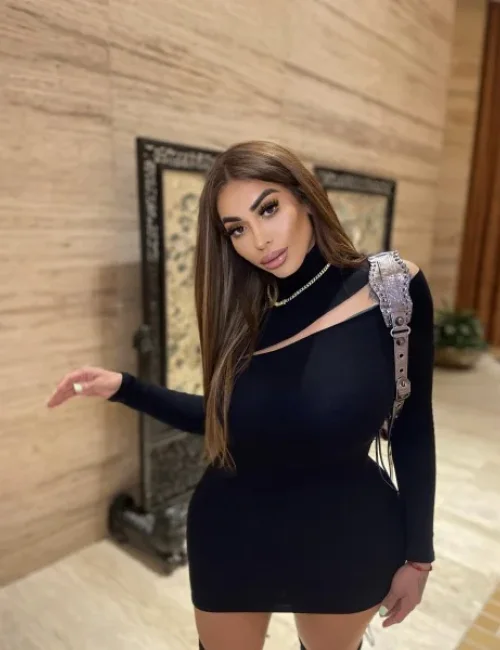 Kiera photo 53, european, curvy, auburn hair, 152 cm, 58 kg, Large bust, Hong Kong