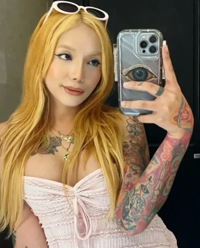Camilla Lina photo 1, asian, athletic, blonde hair, 170 cm, 58 kg, Medium bust, Hong Kong