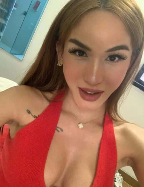 Venus photo 10, asian, petite, blonde hair, 161 cm, 52 kg, Medium bust, Hong Kong