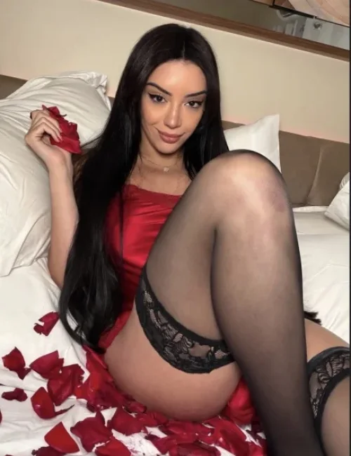 Angelique photo 20, european, athletic, brunette, 167 cm, 58 kg, Medium bust, Hong Kong