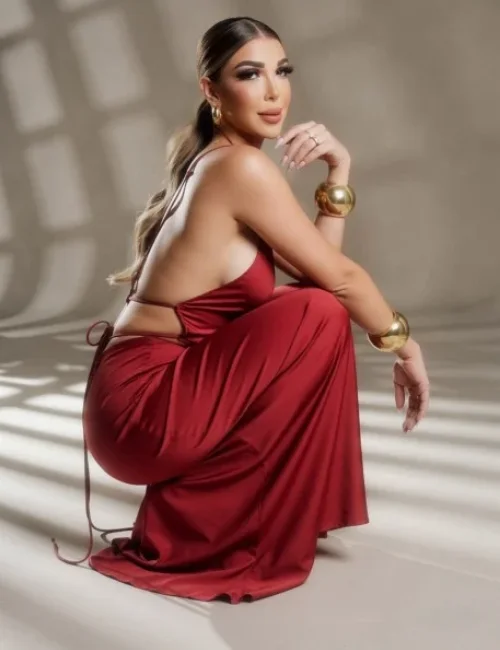 Alicia Raya photo 2, european, average, brunette, 174 cm, 68 kg, Medium bust, Hong Kong