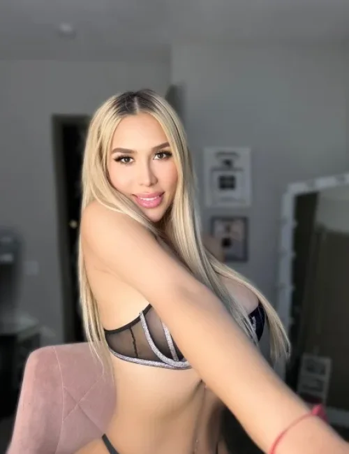 Irene photo 16, european, average, blonde hair, 170 cm, 70 kg, Medium bust, Hong Kong