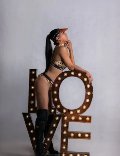 Eva Lina photo 24, asian, average, black hair, 174 cm, 68 kg, Medium bust, Hong Kong