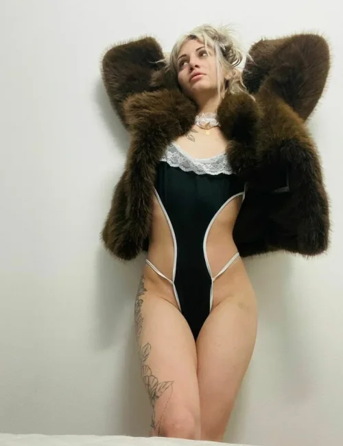 Vaneza photo 7, european, athletic, blonde hair, 178 cm, 60 kg, Small bust, Hong Kong