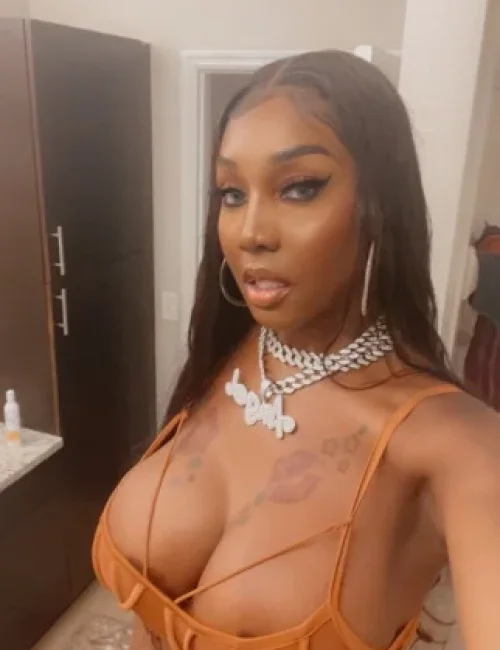 Kimmy photo 2, ebony, average, brunette, 180 cm, 74 kg, Large bust, Hong Kong