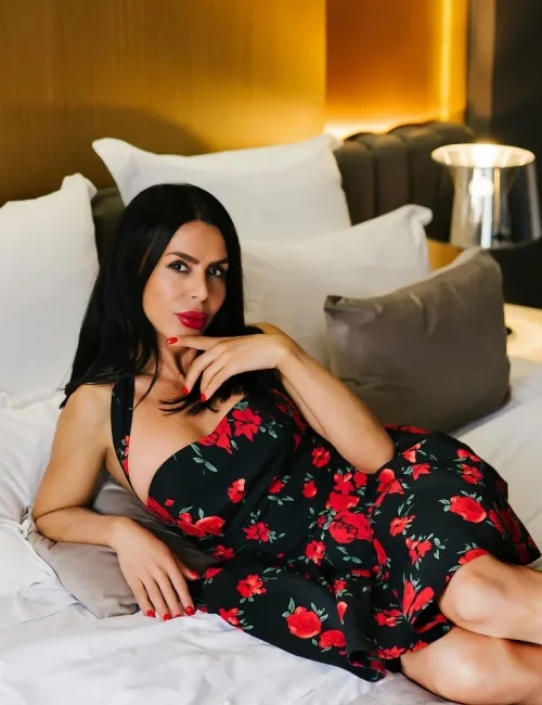 Mila photo 16, european, athletic, black hair, 165 cm, 56 kg, Medium bust, Hong Kong
