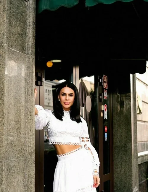 Mila photo 5, european, athletic, black hair, 165 cm, 56 kg, Medium bust, Hong Kong